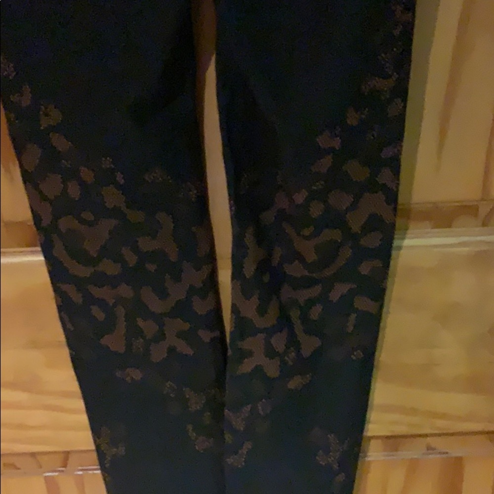 Lululemon Mapped Out HR Tight 28’’ *Camo - Picture 3 of 4